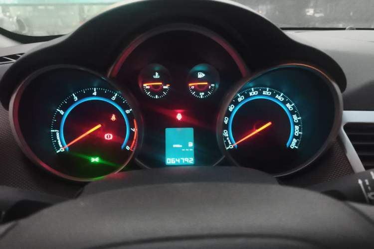 Used Chevrolet Cruze 2013 Hatchback 1.6L Manual Luxury Model Instrument Cluster