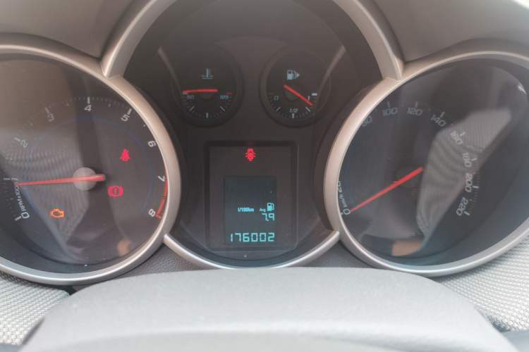 Used Chevrolet Cruze 2013 1.6L SE MT Instrument Cluster