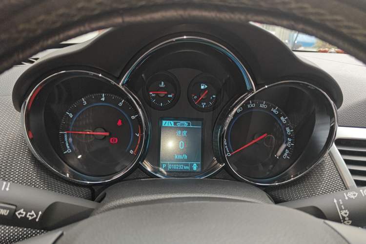 Used Chevrolet Cruze 2013 Hatchback 1.6T Automatic Flagship Model Instrument Cluster