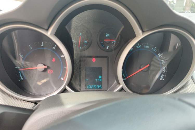 Used Chevrolet Cruze 2013 1.6L SE MT Instrument Cluster