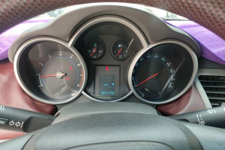 Used Chevrolet Cruze 2013 1.6L SL MT Instrument Cluster