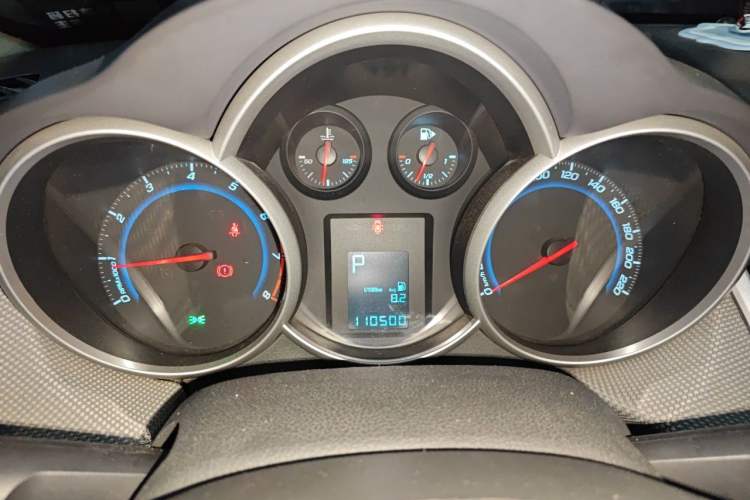 Used Chevrolet Cruze 2013 1.8L SE AT Instrument Cluster