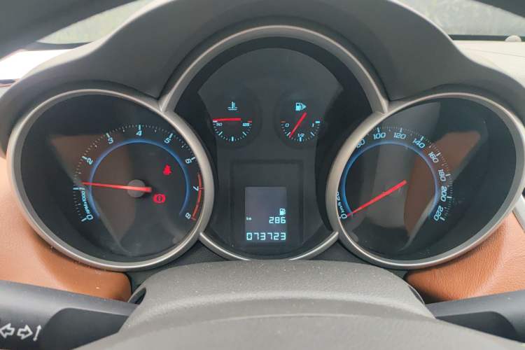 Used Chevrolet Cruze 2013 1.6L SE MT Instrument Cluster