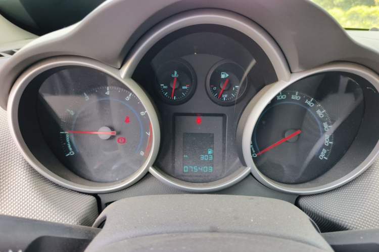Used Chevrolet Cruze 2013 1.6L SE MT Instrument Cluster