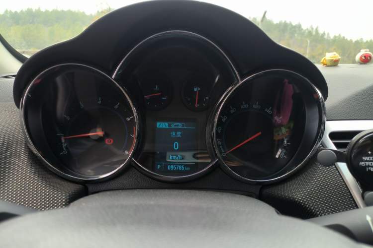 Used Chevrolet Cruze 2013 Hatchback 1.6T Automatic Flagship Model Instrument Cluster