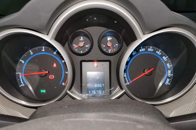 Used Chevrolet Cruze 2013 1.6L SE MT Instrument Cluster
