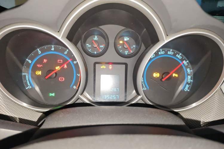 Used Chevrolet Cruze 2013 1.8L SE WTCC Edition AT Instrument Cluster