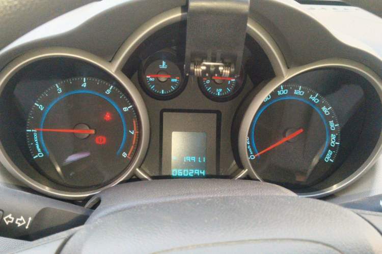 Used Chevrolet Cruze 2013 1.6L SL Sunroof Edition MT Instrument Cluster