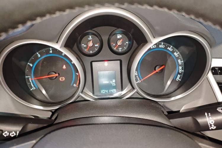 Used Chevrolet Cruze 2013 1.6L SL MT Instrument Cluster