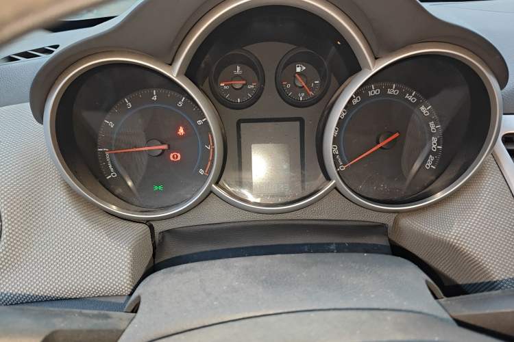 Used Chevrolet Cruze 2013 1.6L SE MT Instrument Cluster