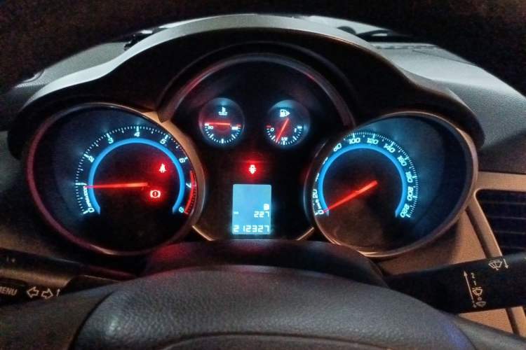 Used Chevrolet Cruze 2013 1.6L SL MT Instrument Cluster