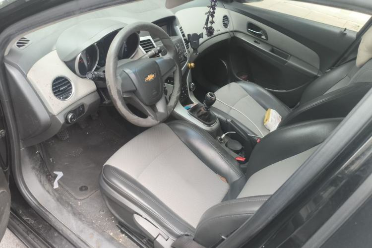 Used Chevrolet Cruze 2013 1.6L SE MT Left Front Seat