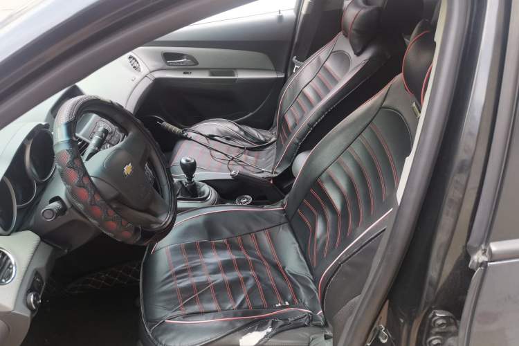 Used Chevrolet Cruze 2013 1.6L SE MT Left Front Seat