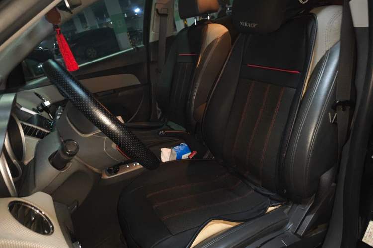 Used Chevrolet Cruze 2013 1.8L SE AT Left Front Seat