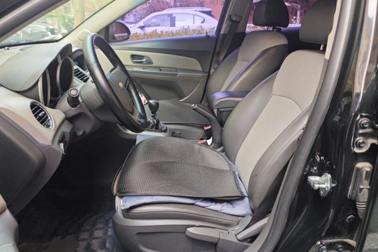 Used Chevrolet Cruze 2013 1.6L SL MT Left Front Seat