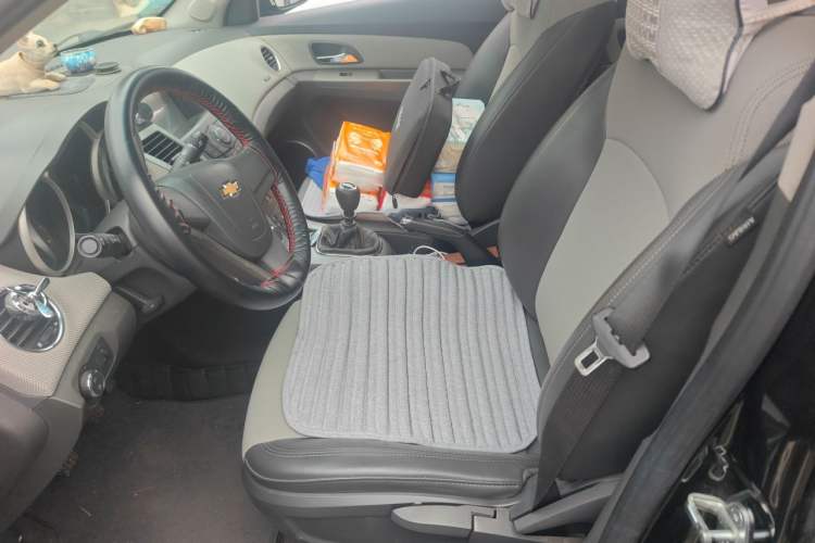 Used Chevrolet Cruze 2013 1.6L SE MT Left Front Seat