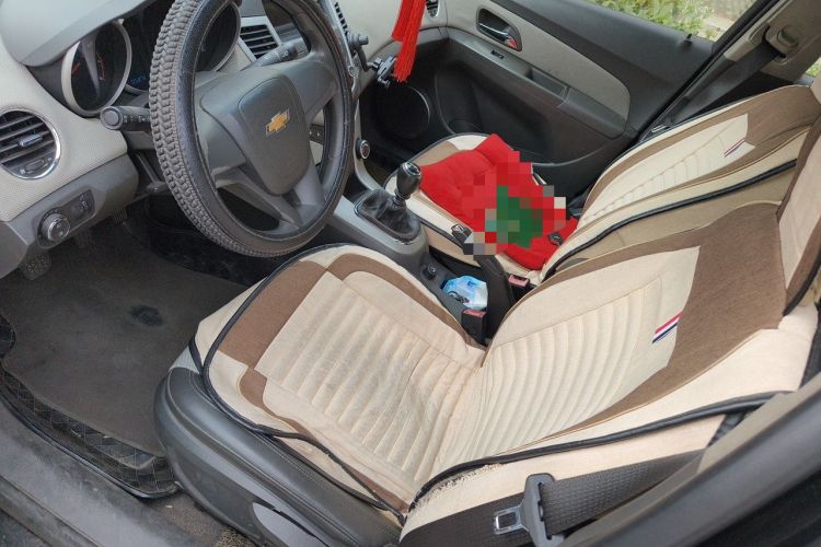 Used Chevrolet Cruze 2013 1.6L SE MT Left Front Seat