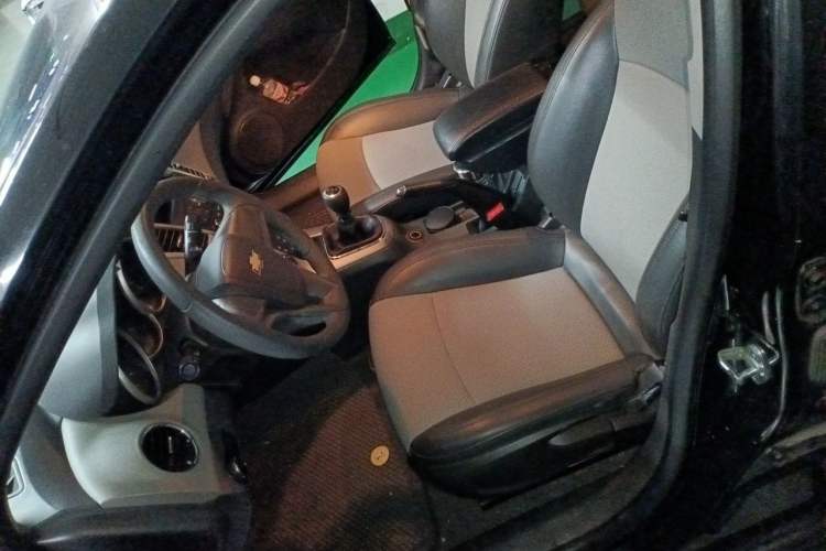 Used Chevrolet Cruze 2013 1.6L SL MT Left Front Seat
