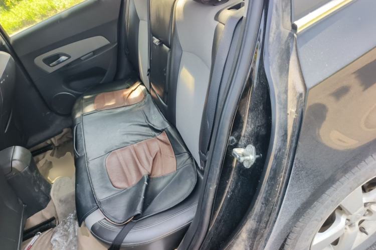 Used Chevrolet Cruze 2013 1.6L SE MT Left Rear Seat