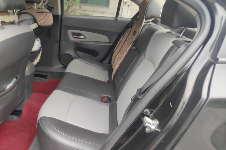 Used Chevrolet Cruze 2013 1.6L SE MT Left Rear Seat