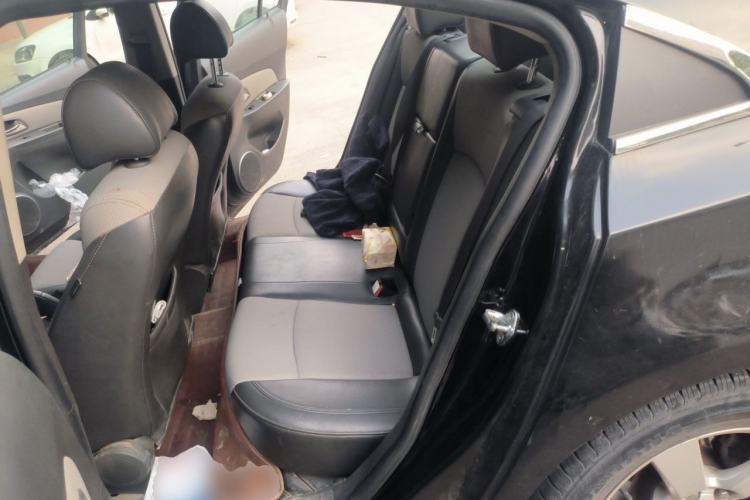 Used Chevrolet Cruze 2013 1.6L SE MT Left Rear Seat