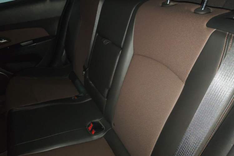 Used Chevrolet Cruze 2013 Hatchback 1.6L Automatic Luxury Model Left Rear Seat