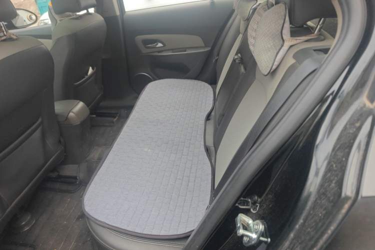 Used Chevrolet Cruze 2013 1.6L SE MT Left Rear Seat