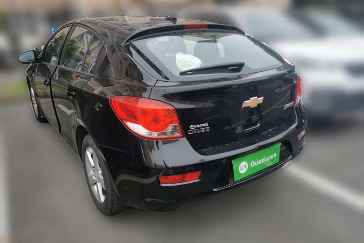 Used Chevrolet Cruze 2013 Hatchback 1.6L Manual Luxury Model Rear Left 45 Deg