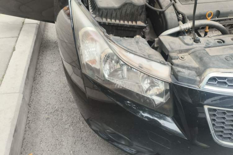 Used Chevrolet Cruze 2013 1.6L SE MT Right Front Headlight