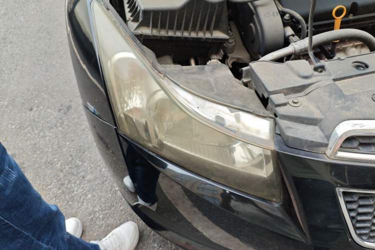 Used Chevrolet Cruze 2013 1.6L SL MT Right Front Headlight
