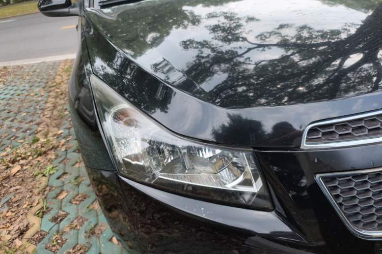 Used Chevrolet Cruze 2013 1.6L SE MT Right Front Headlight