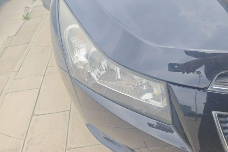 Used Chevrolet Cruze 2013 1.6L SE MT Right Front Headlight