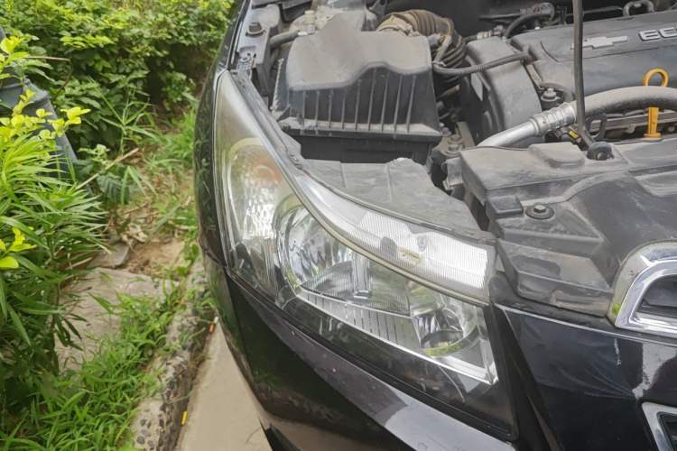 Used Chevrolet Cruze 2013 1.6L SL MT Right Front Headlight