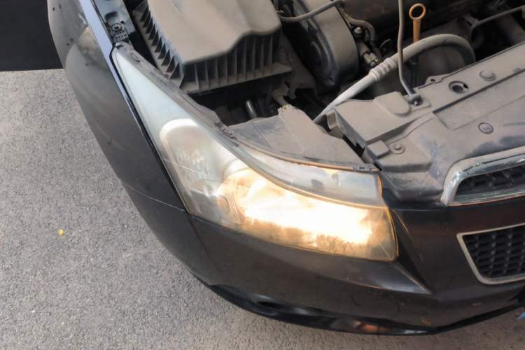 Used Chevrolet Cruze 2013 1.6L SE MT Right Front Headlight