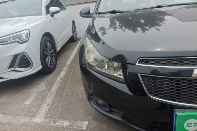 Used Chevrolet Cruze 2013 1.6L SE MT Right Front Headlight