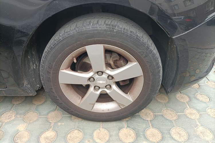 Used Chevrolet Cruze 2013 1.6L SL Grand Edition Automatic Right Front Wheel Hub