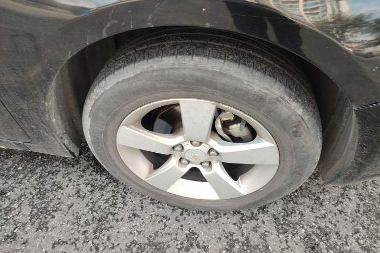 Used Chevrolet Cruze 2013 1.6L SE AT Right Front Wheel Hub