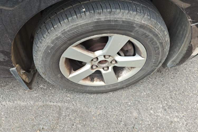 Used Chevrolet Cruze 2013 1.6L SL MT Right Front Wheel Hub