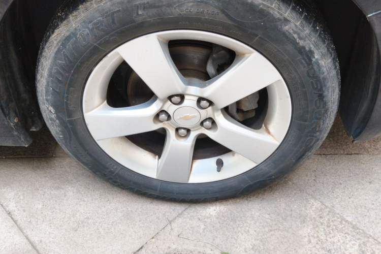 Used Chevrolet Cruze 2013 1.6L SE AT Right Front Wheel Hub