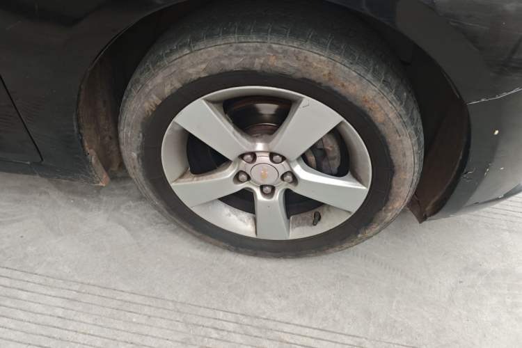 Used Chevrolet Cruze 2013 1.6L SE MT Right Front Wheel Hub