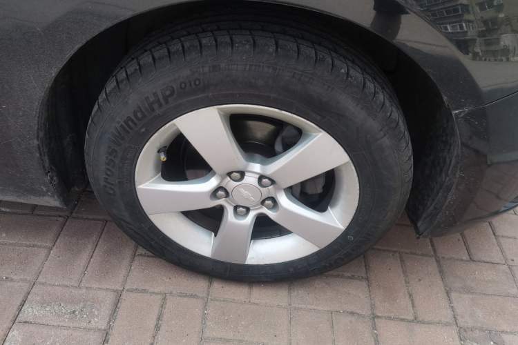 Used Chevrolet Cruze 2013 1.6L SE MT Right Front Wheel Hub