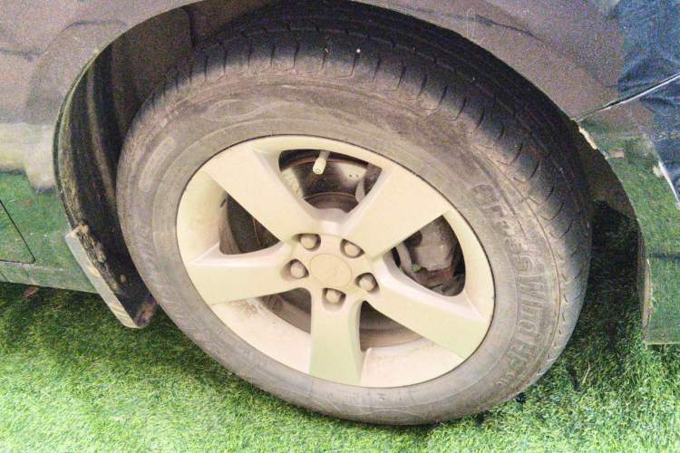 Used Chevrolet Cruze 2013 1.6L SL Grand Edition Automatic Right Front Wheel Hub