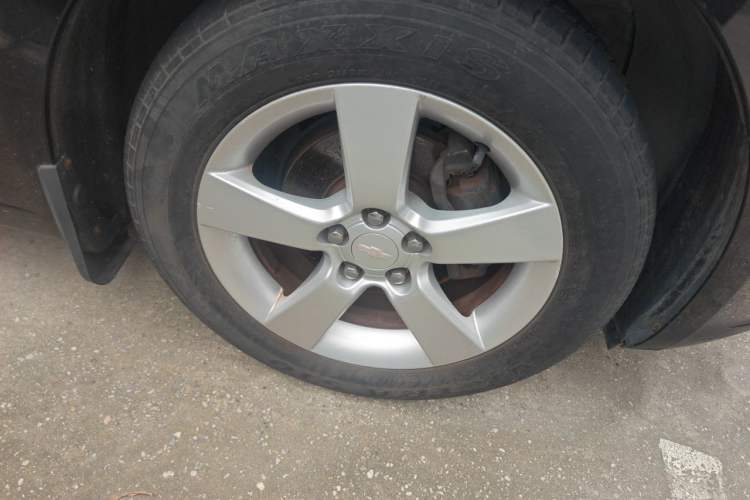 Used Chevrolet Cruze 2013 1.6L SE MT Right Front Wheel Hub