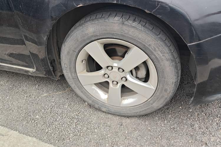 Used Chevrolet Cruze 2013 1.6L SE MT Right Front Wheel Hub