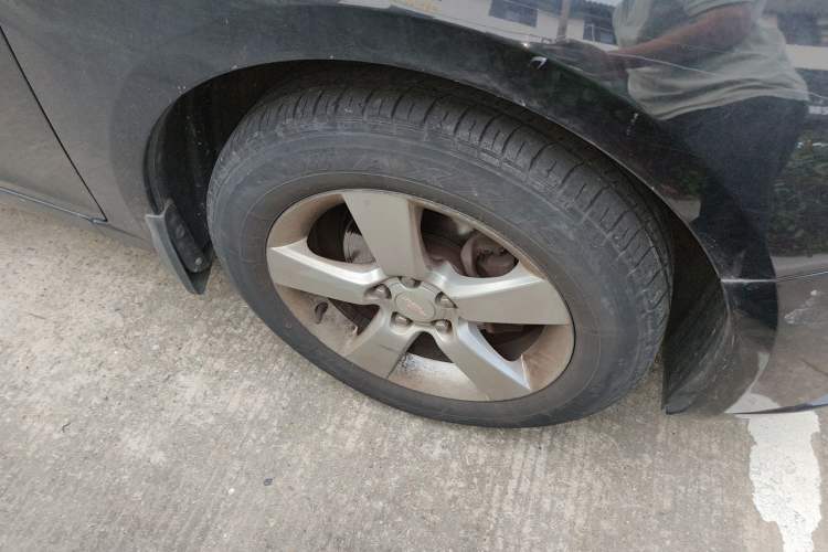 Used Chevrolet Cruze 2013 1.6L SE MT Right Front Wheel Hub