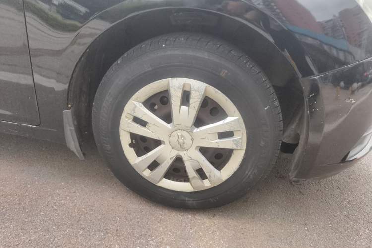Used Chevrolet Cruze 2013 1.6L SL Grand Edition Automatic Right Front Wheel Hub