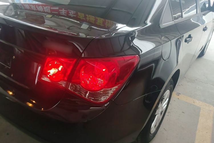Used Chevrolet Cruze 2013 1.6L SL MT Right Rear Taillight