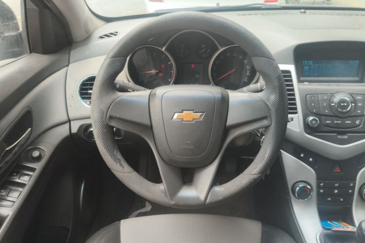 Used Chevrolet Cruze 2013 1.6L SE MT Steering Wheel