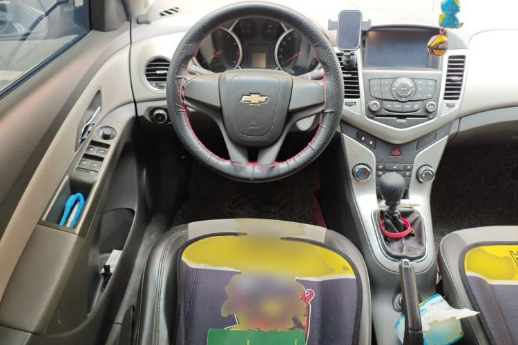 Used Chevrolet Cruze 2013 1.6L SL MT Steering Wheel