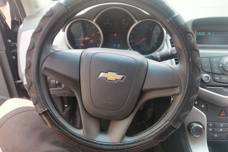 Used Chevrolet Cruze 2013 1.6L SE MT Steering Wheel
